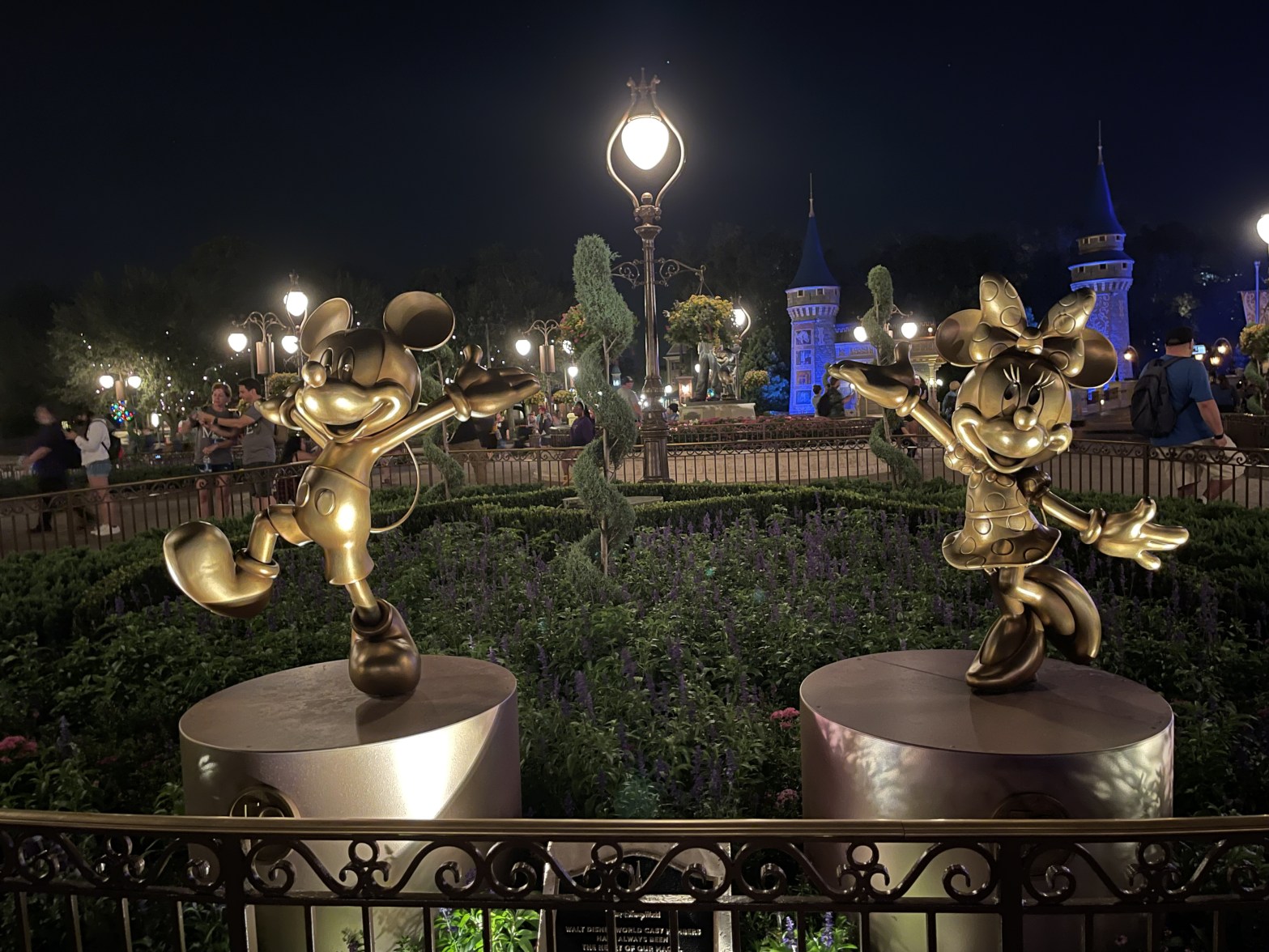 Unleashing Your Inner Kid (Without the Tantrums): A Grown-Up’s Guide to Magic Kingdom&nbsp;park